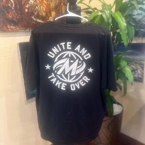 Motiv Revolution t shirt size xl